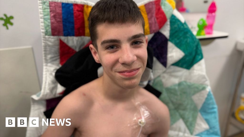 Essex teenager left unable to eat due to rare digestive condition