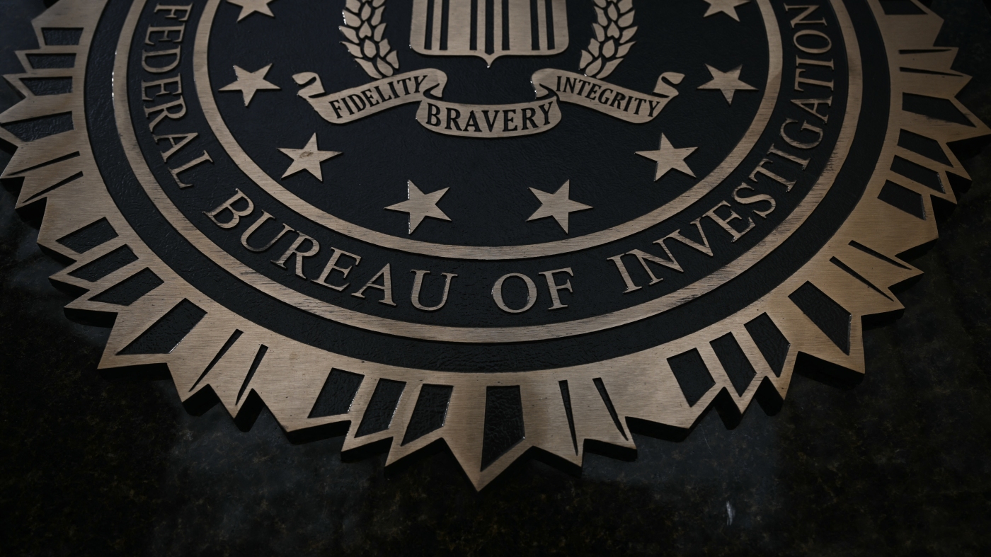 FBI reexamining D.C. pipe bombs, White House cocaine cases and more : NPR