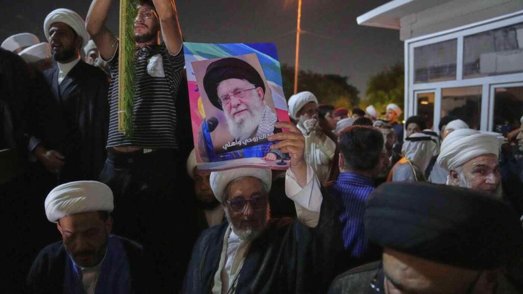 European leaders hold talks with Iran in Geneva, seeking diplomatic solution : NPR