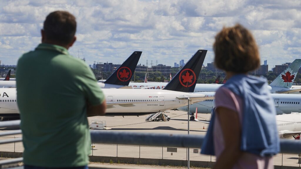 Air Canada says flights to resume tonight after flight attendants strike ends : NPR