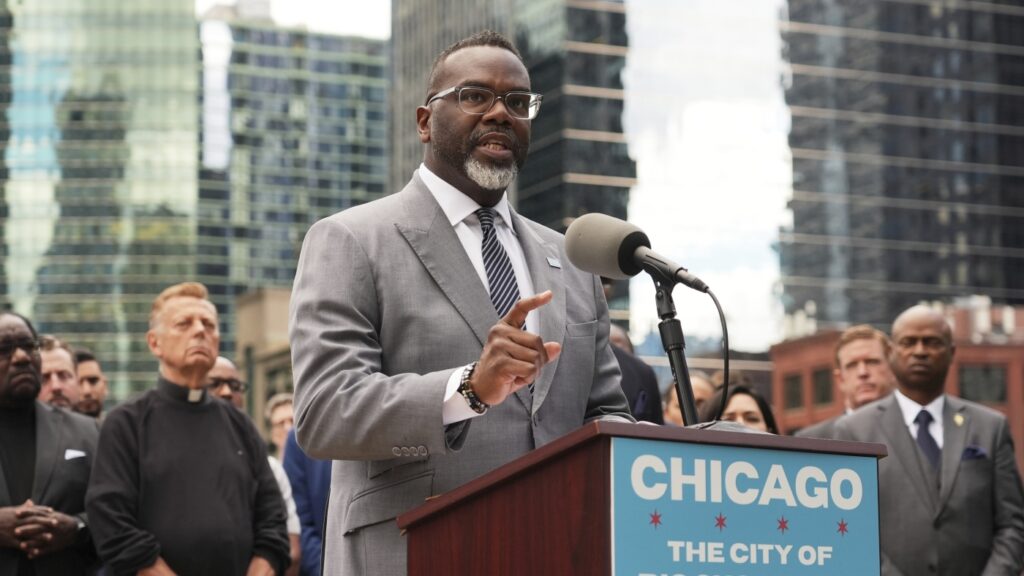 Chicago mayor pushes back as Trump administration readies immigration crackdown : NPR