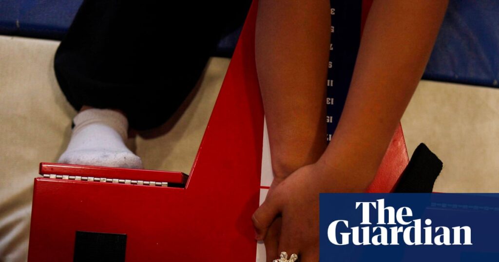 Trump signs executive order to bring back presidential fitness test in schools | Donald Trump